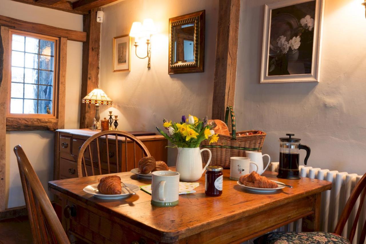 Miller Cottage A Luxury 1550'S Cottage In The Historic Centre Of سافرون والدن المظهر الخارجي الصورة