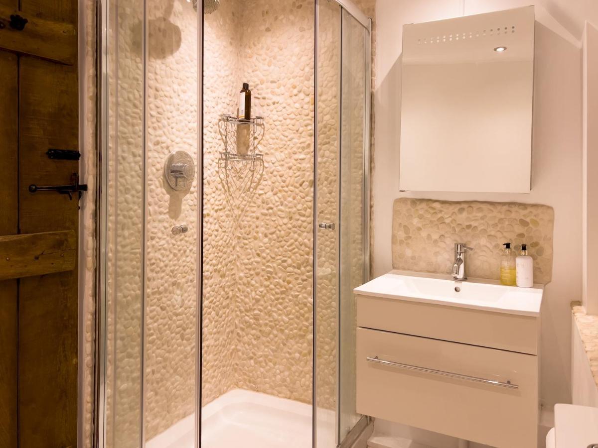 Miller Cottage A Luxury 1550'S Cottage In The Historic Centre Of سافرون والدن المظهر الخارجي الصورة